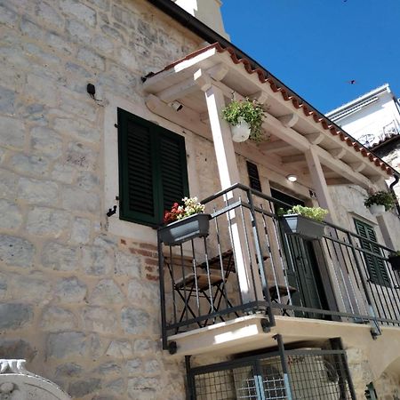 Perfectly Located Cherry Stone House Split Zewnętrze zdjęcie