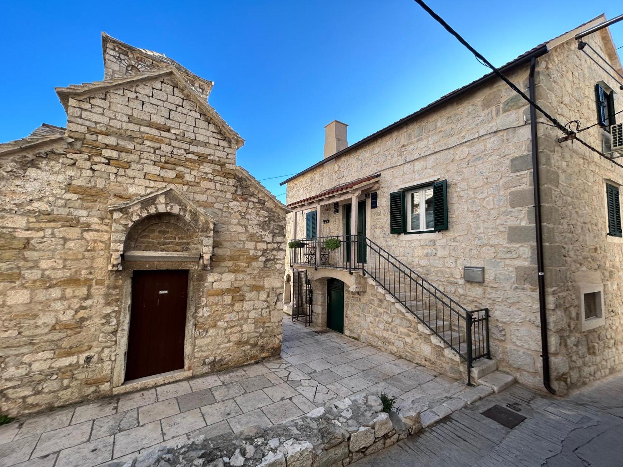 Perfectly Located Cherry Stone House Split Zewnętrze zdjęcie